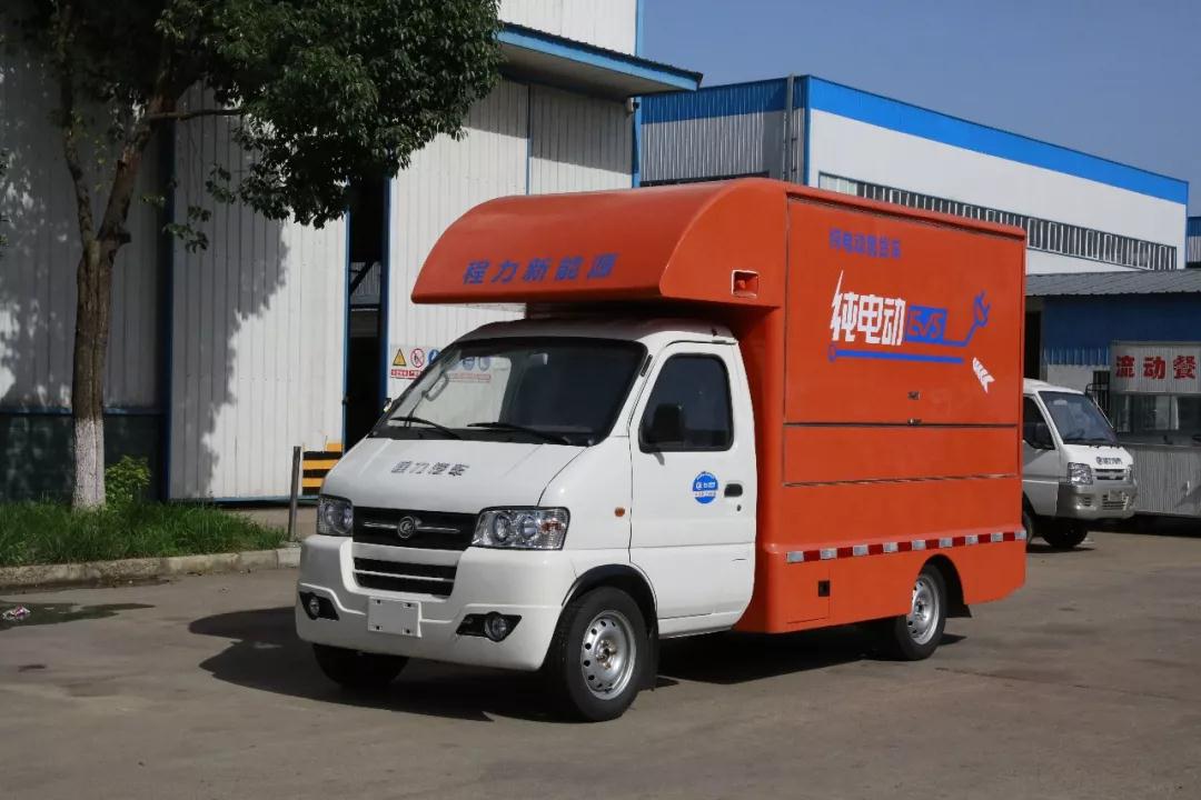 程力新能源人工智能搶險(xiǎn)救援車首批訂單圓滿交車,為國(guó)家電網(wǎng)提供一流產(chǎn)品